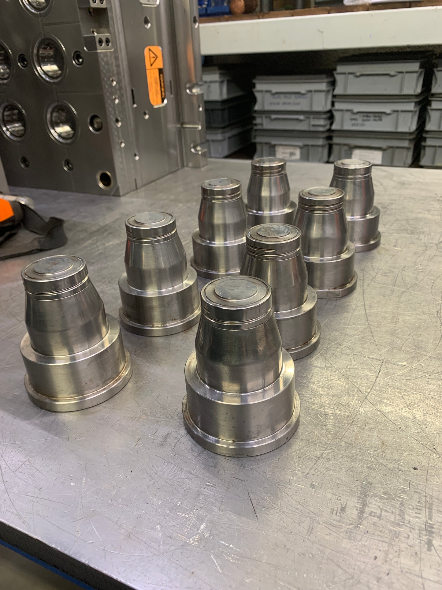 Manutenção de Moldes de Injeção Plástico (Preço de Hora)